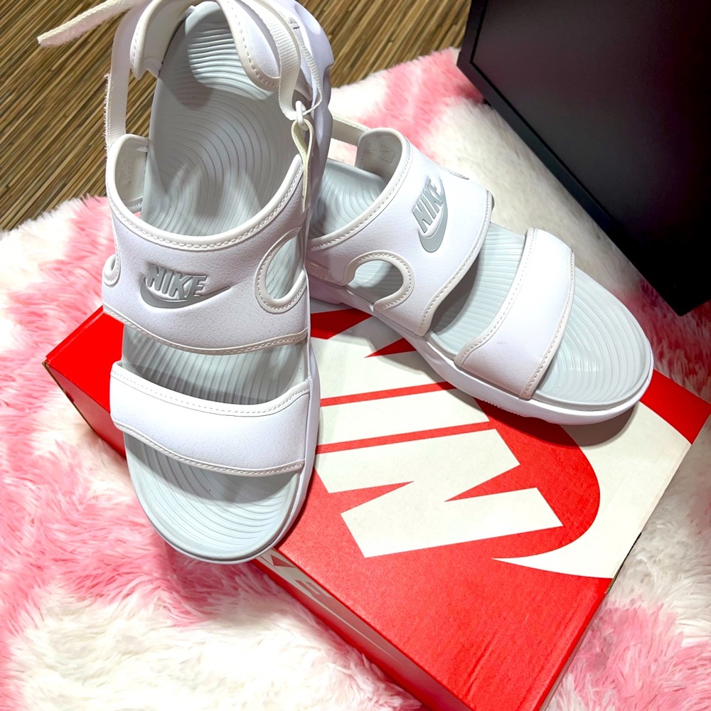 Womens Nike Owaysis Sandal